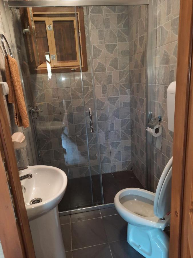 Mali Raj Apartmani Cetinje Eksteriør bilde