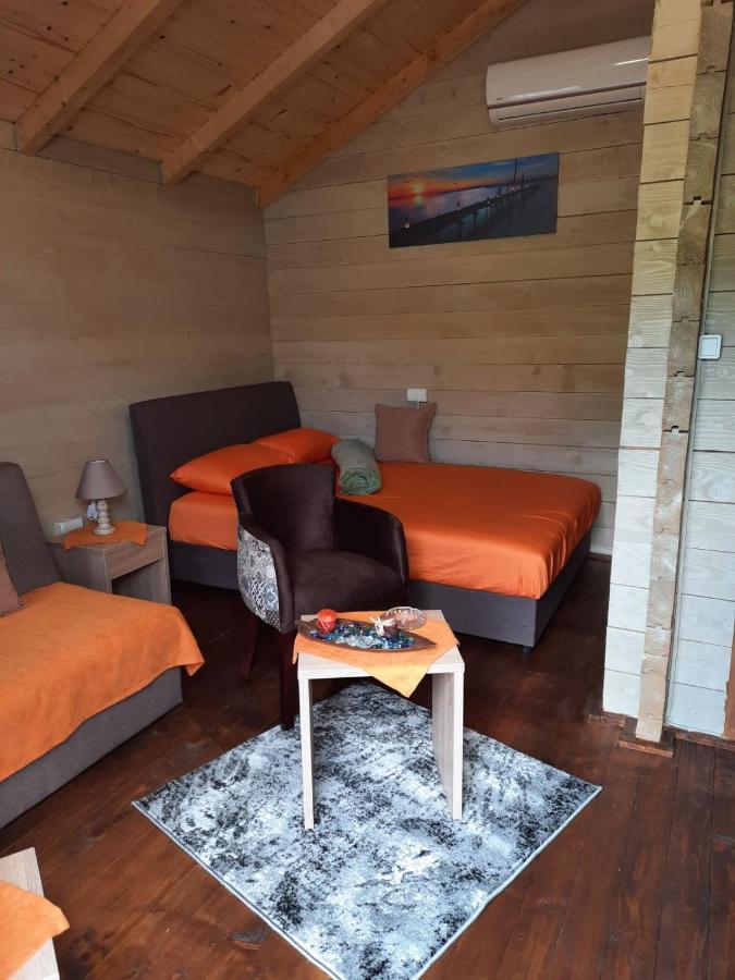 Mali Raj Apartmani Cetinje Eksteriør bilde
