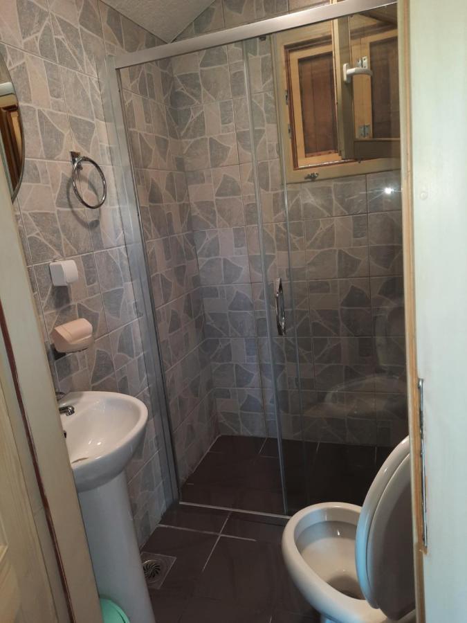 Mali Raj Apartmani Cetinje Eksteriør bilde
