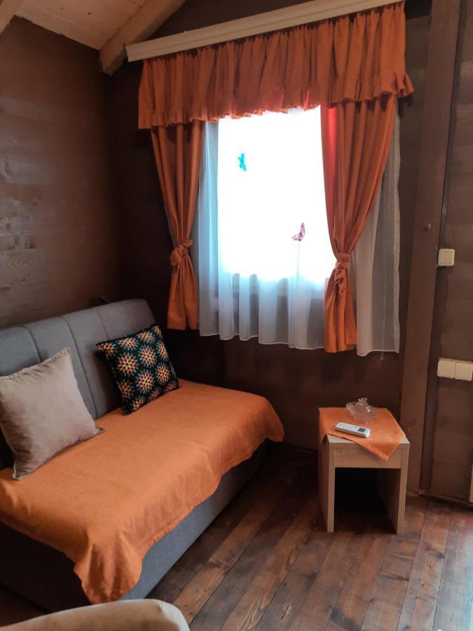 Mali Raj Apartmani Cetinje Eksteriør bilde